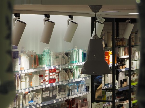 OLYMPUS DIGITAL CAMERA